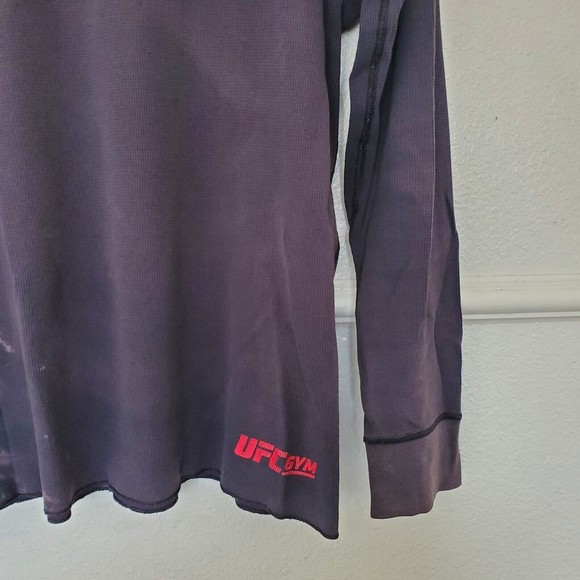 UFC Gym Long Sleeve Shirt Training Gear Men's Large Black Red Print Pre-owned - Picture 3 of 12